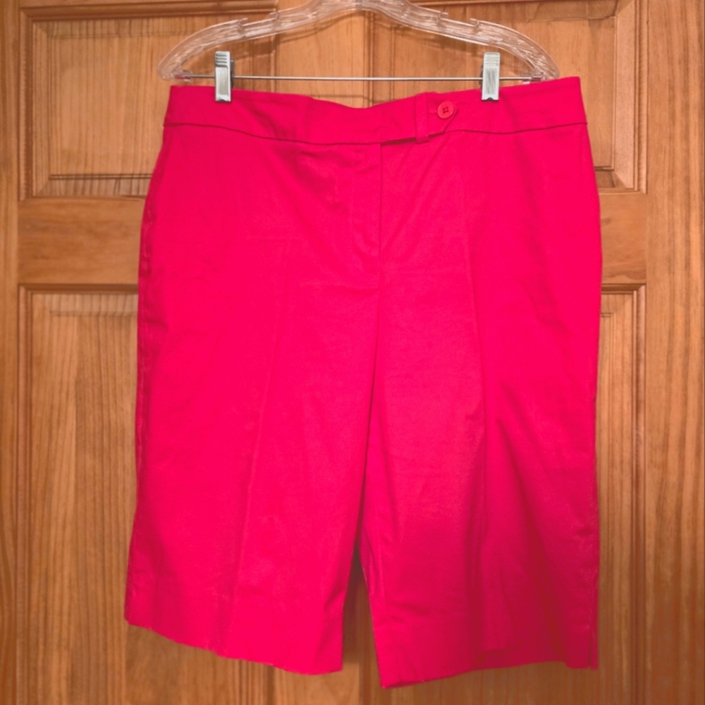Jones New York Signature Women's Bermuda Shorts Size 12 Stretch